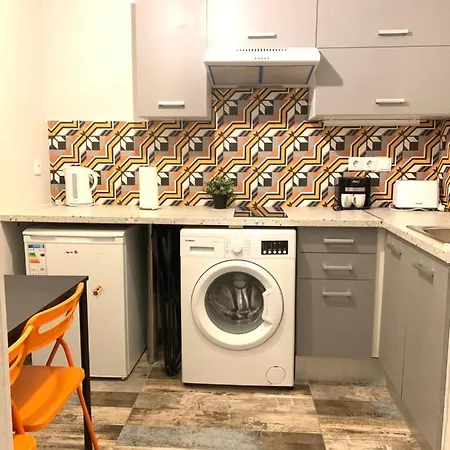 Apartment Themis 6 *